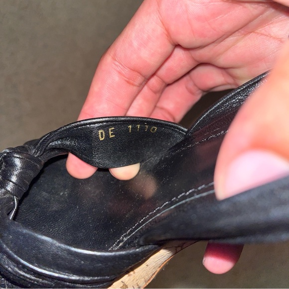 Louis Vuitton Pumps - Picture 3 of 4